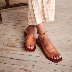 Free People Verona Vintage Tan Leather Slide Sandals Womens Sz 39 US 9
